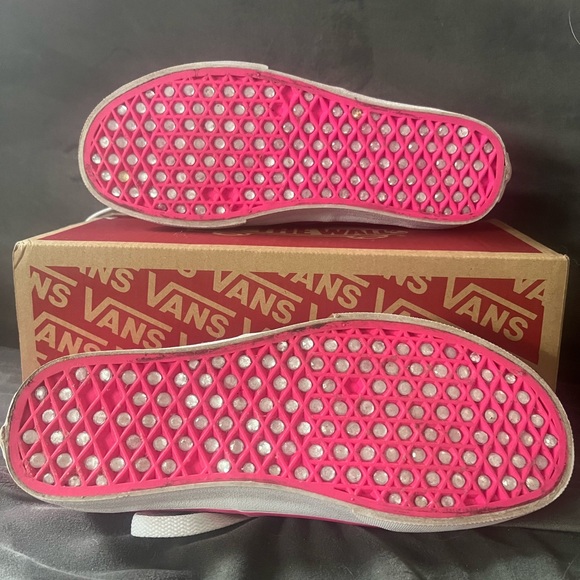 Neon pink diamond bottom Vans - Picture 3 of 4